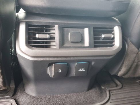 Used 2023 Ford F150 Lariat w/ Trailer Tow Package image 11