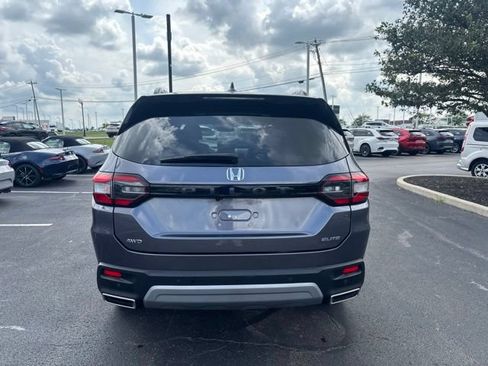 Used 2025 Honda Pilot Elite image 8