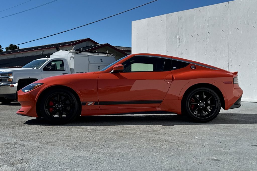 Used 2024 Nissan Z Performance w/ Heritage Edition RWD image 6