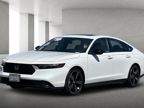 Used 2024 Honda Accord Sport image 8