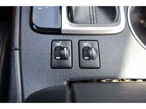 Used 2019 Toyota Highlander XLE AWD/4WD image 45