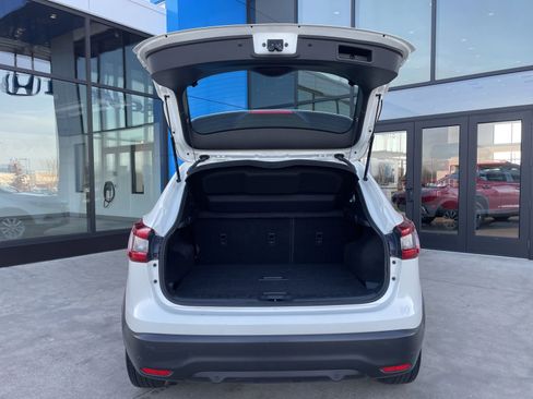 Used 2022 Nissan Rogue Sport SV image 13