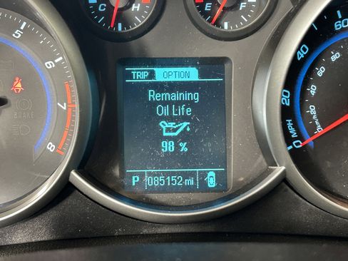 Used 2014 Chevrolet Cruze LT image 16