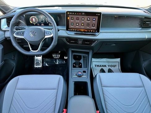 New 2026 Volkswagen Tiguan SE R-Line image 17