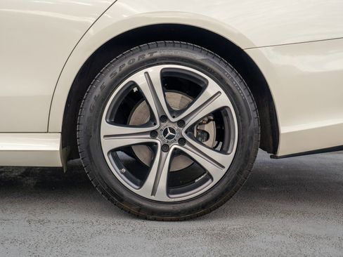 Certified 2018 Mercedes-Benz E 300 4MATIC image 13