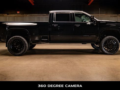 Used 2024 Chevrolet Silverado 3500 High Country w/ High Country Premium Package image 11