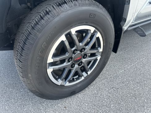 Used 2024 Toyota Tacoma TRD Sport AWD/4WD image 9