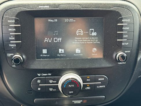 Used 2019 Kia Soul + FWD image 23