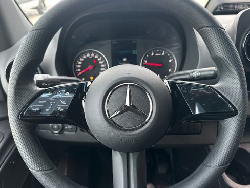New 2025 Mercedes-Benz Sprinter 2500 image 17