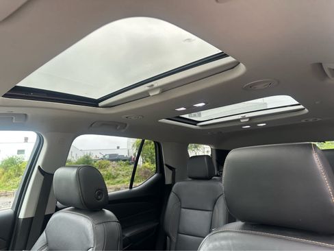 Used 2019 Chevrolet Traverse RS w/ LPO, Floor Liner Package AWD/4WD image 11