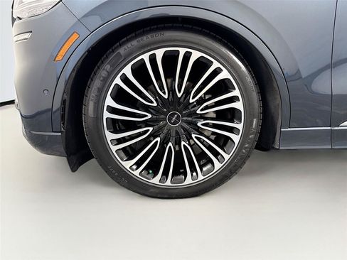 Used 2023 Lincoln Aviator Black Label w/ Dynamic Handling Package AWD/4WD image 39