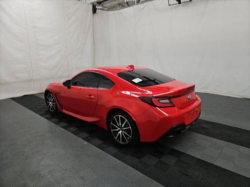 Used 2024 Toyota GR86 RWD image 6