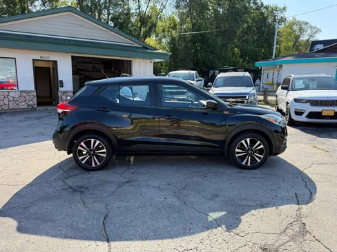 Used 2018 Nissan Kicks SV w/ Exterior Package FWD image 6
