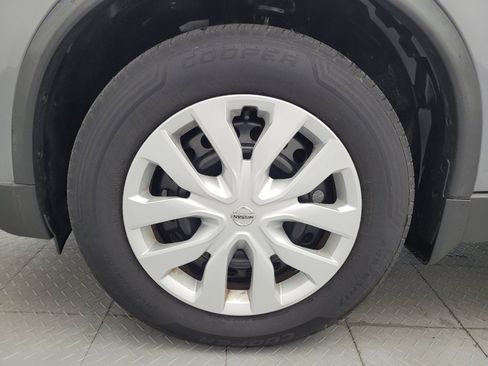 Used 2018 Nissan Rogue S AWD/4WD image 31