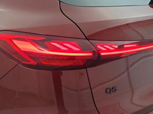 New 2025 Audi Q5 Prestige image 34
