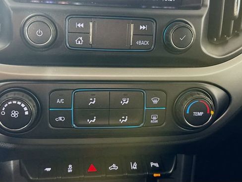 Used 2020 Chevrolet Colorado LT w/ Safety Package image 16