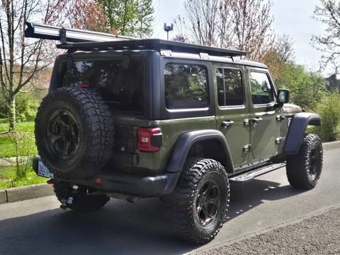 Used 2021 Jeep Wrangler Unlimited Rubicon w/ Dual Top Group AWD/4WD image 6