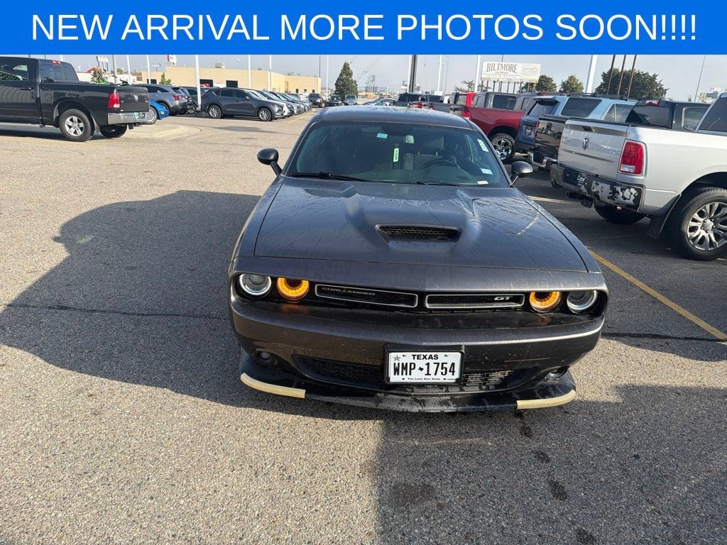 Used 2022 Dodge Challenger GT RWD image 2