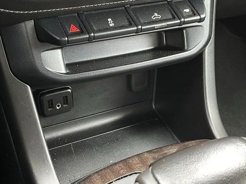 Used 2019 GMC Canyon SLE w/ SLE Convenience Package RWD image 19