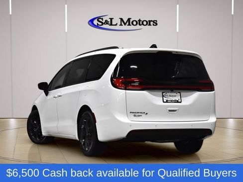 New 2026 Chrysler Pacifica Select w/ S Appearance Package FWD image 7