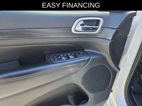 Used 2020 Jeep Grand Cherokee Altitude AWD/4WD image 22