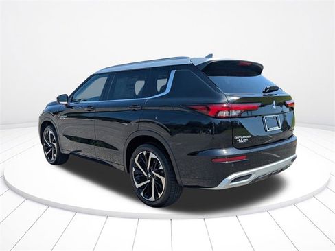 New 2025 Mitsubishi Outlander SEL image 5