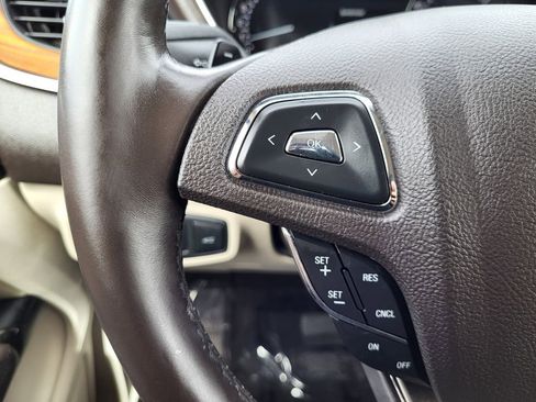 Used 2019 Lincoln MKC Select w/ Select Plus Package AWD/4WD image 17