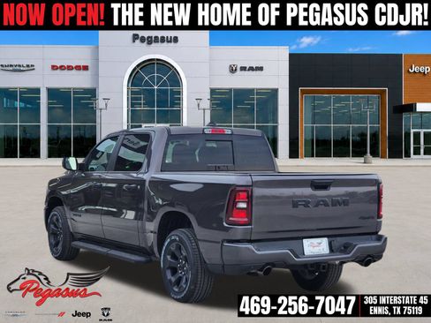 New 2026 RAM 1500 Express AWD/4WD image 4