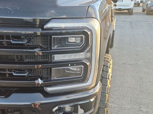 Used 2024 Ford F350 Platinum w/ Tremor Off-Road Package AWD/4WD image 12