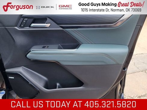 New 2026 GMC Acadia AT4 w/ Luxury Package AWD/4WD image 40