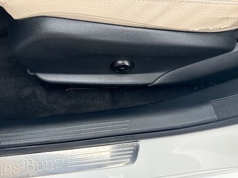 Used 2019 Mercedes-Benz C 300 4MATIC Sedan image 11