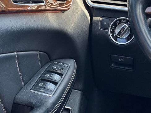 Used 2013 Mercedes-Benz GL 450 4MATIC image 34
