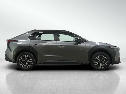 Used 2024 Subaru Solterra Premium image 6