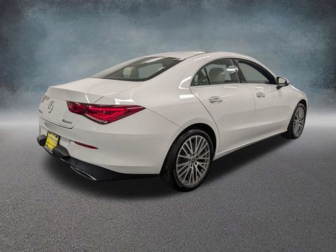 Used 2023 Mercedes-Benz CLA 250 4MATIC image 4