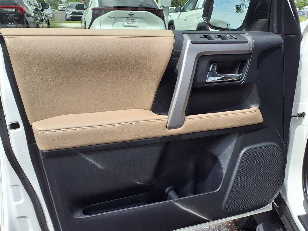 Used 2015 Toyota 4Runner SR5 RWD image 30