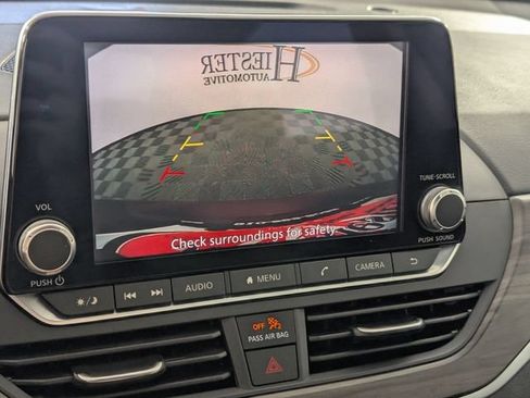 Used 2025 Nissan Altima 2.5 SV FWD image 20