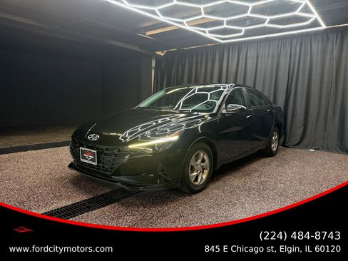 Used 2021 Hyundai Elantra SE FWD image 1