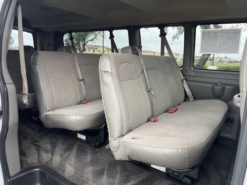 Used 2018 Chevrolet Express 3500 LT w/ LT Preferred Equipment Group RWD image 21
