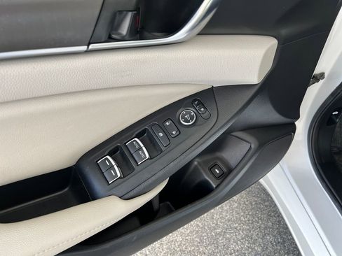 Used 2020 Honda Accord LX image 13