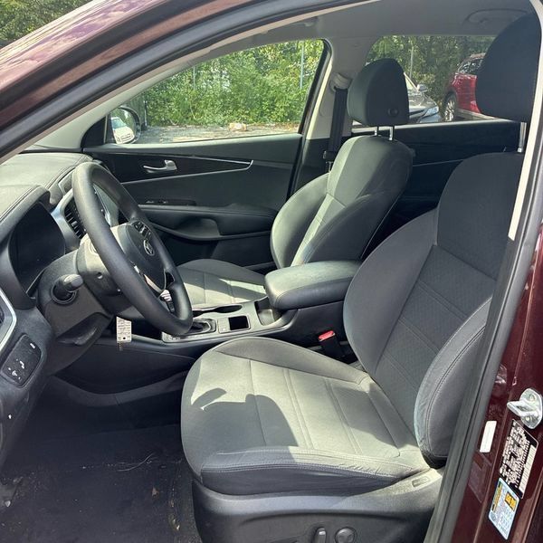 Used 2019 Kia Sorento FWD V6 image 20