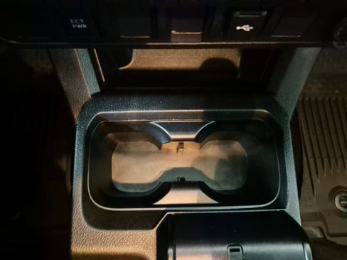 Certified 2020 Toyota Tacoma SR w/ SR Convenience Package image 31