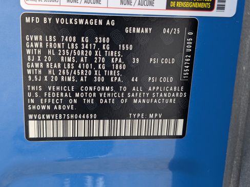 Used 2025 Volkswagen ID. Buzz Pro S Plus RWD image 42