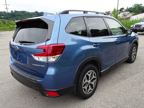 Used 2020 Subaru Forester Premium AWD/4WD image 6