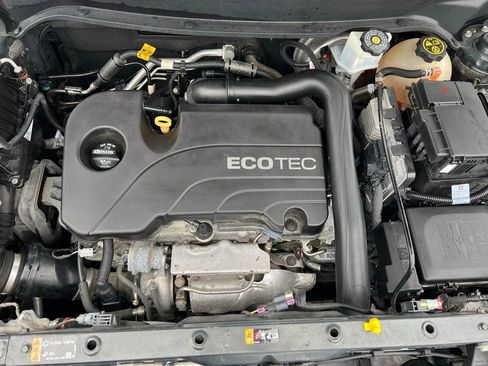 Used 2018 Chevrolet Equinox LT w/ LPO, Protection Package image 39