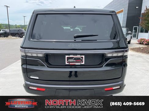 New 2026 Jeep Grand Wagoneer L Limited AWD/4WD image 15