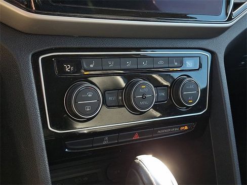 Used 2022 Volkswagen Atlas SEL image 18