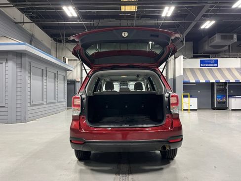 Used 2017 Subaru Forester 2.5i Premium w/ All-Weather Package AWD/4WD image 9