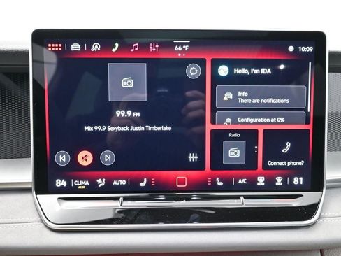 New 2026 Volkswagen Tiguan SE R-Line FWD image 18