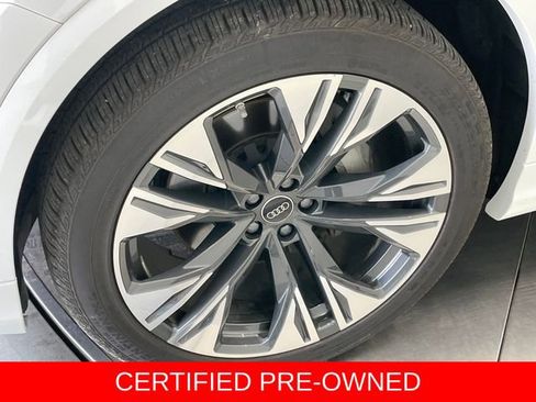 Certified 2024 Audi Q8 Premium image 10