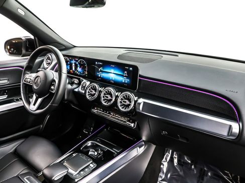 Used 2021 Mercedes-Benz GLB 250 image 16